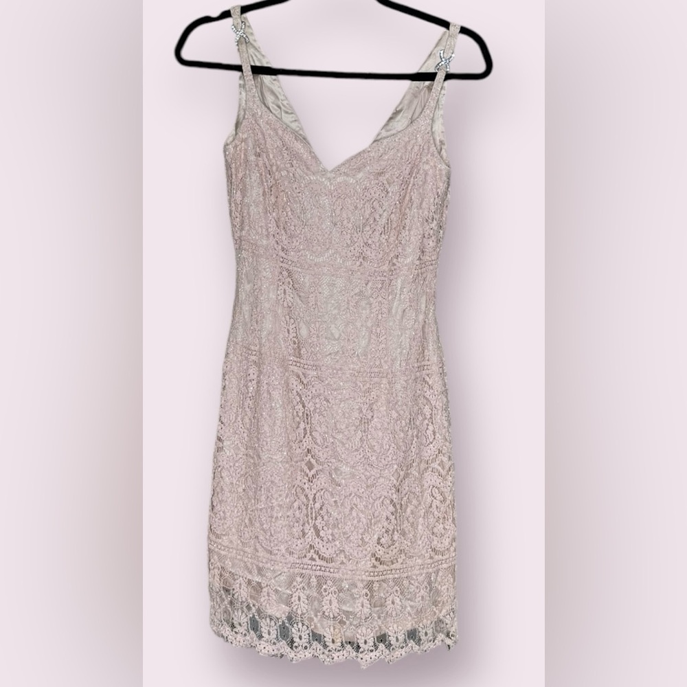 Cache Dress Size 2 Cream Tan Beaded Tan Lining Rhinestone Shoulder Trim Cruise